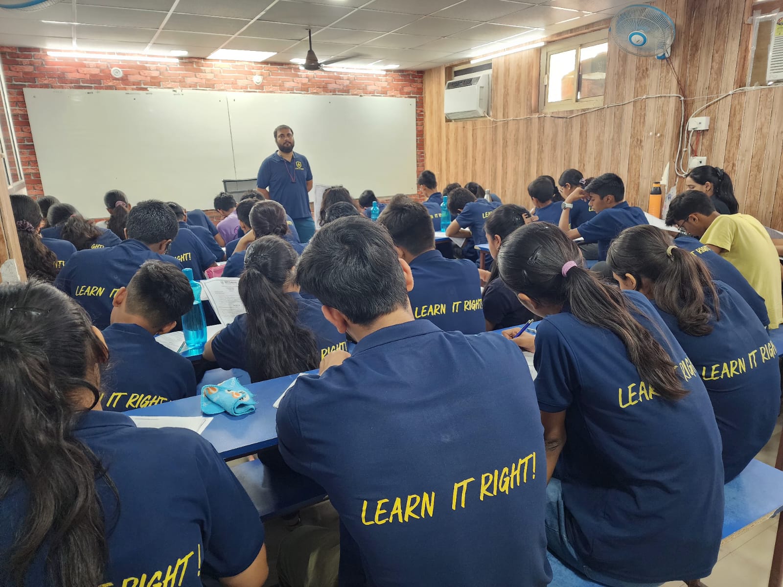 RK Classes - Best Coaching for JEE, NEET, Foundation in Lucknow